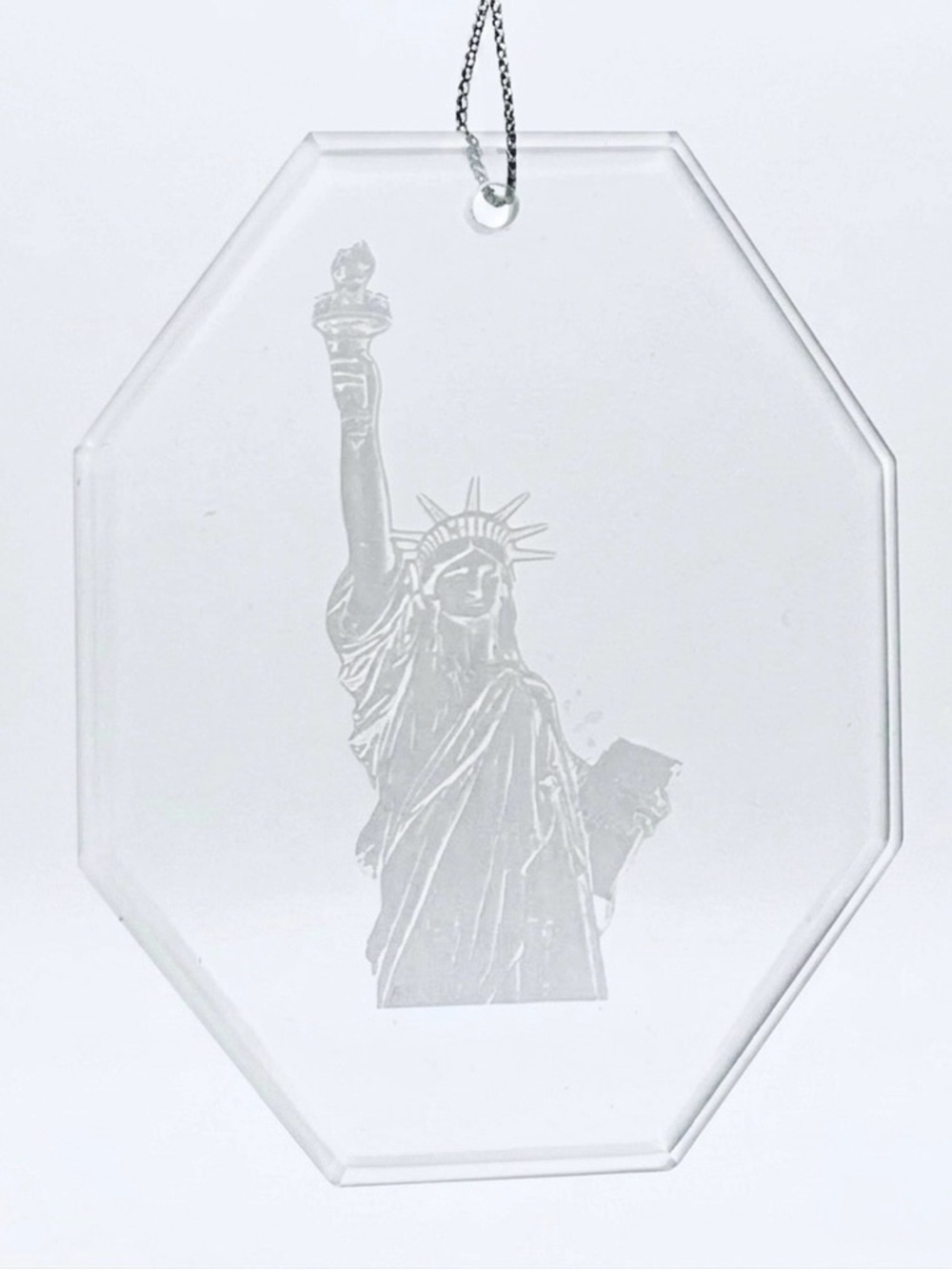 NIB Statue of Liberty Etched Glass Ornament